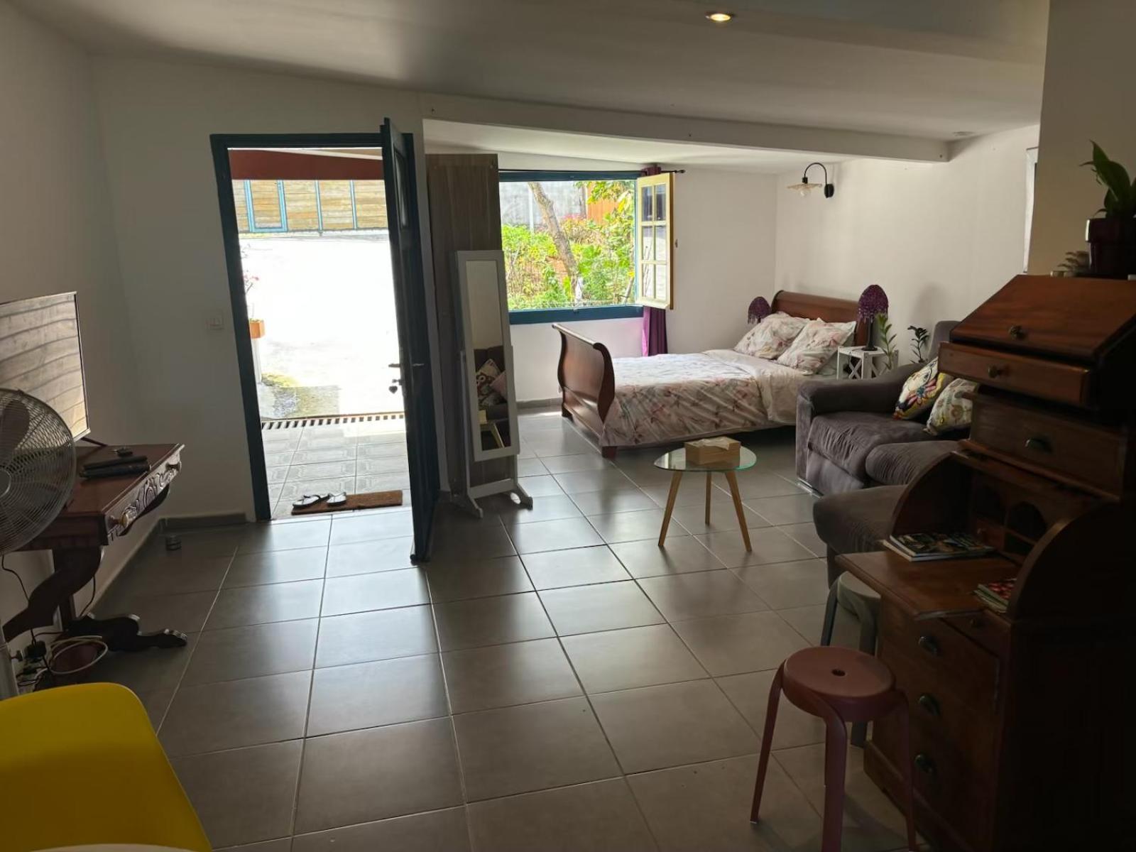 Studio Gadiamb 圣若瑟 外观 照片